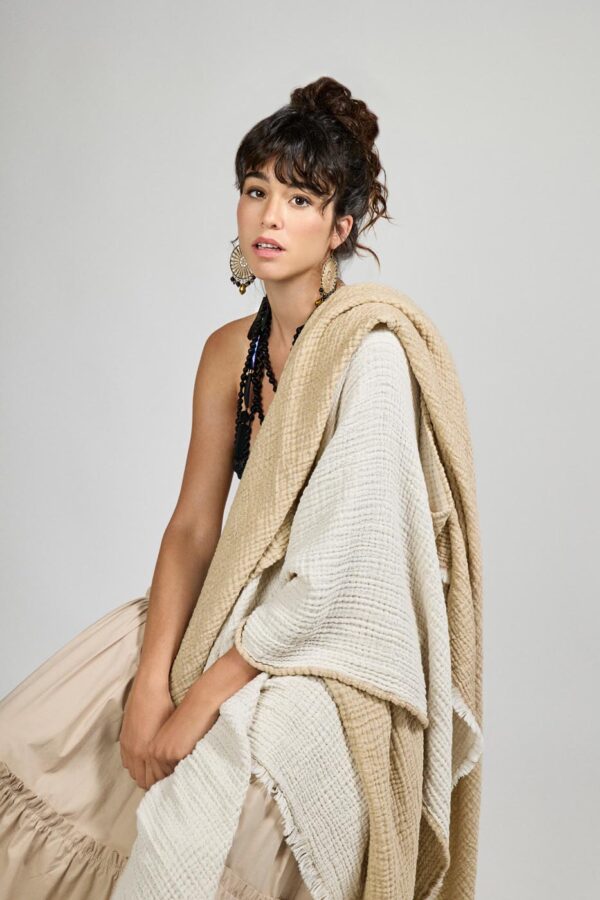 Wide towel made of soft cotton spunga with bangs in different colors
