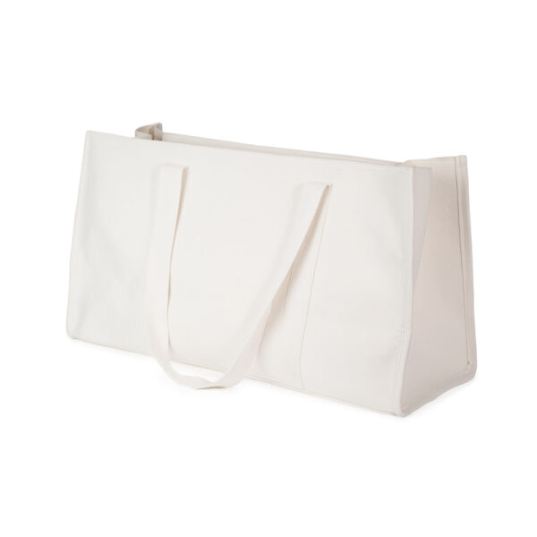 Very roomy casual bag in white cotton canva