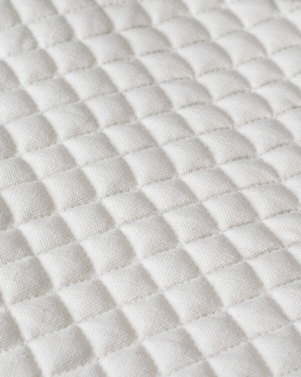 Total white quilted cotton canva clutch
