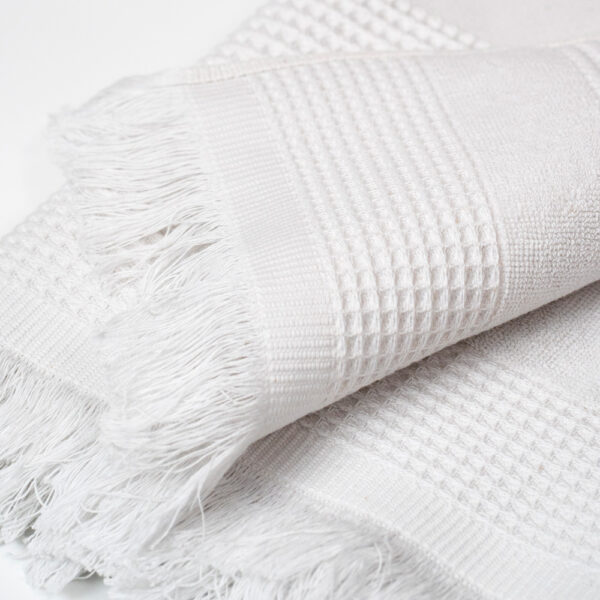Large soft cotton spunga towel with white fringing